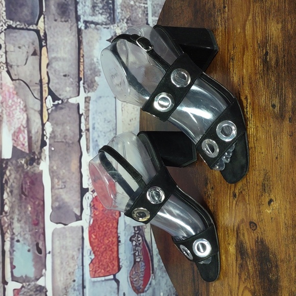 14th & Union Faux Suede Block Heel Sandals - Picture 4 of 8